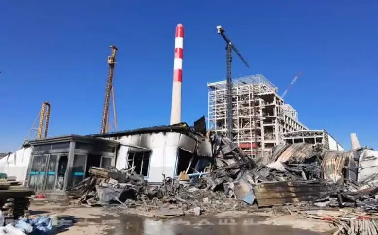 蹊蹺!貴陽一工地?zé)o人居住的活動板房居然著火了&hellip;